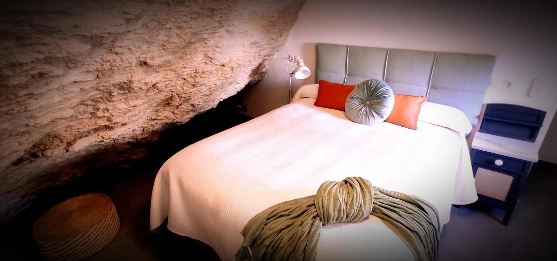 Casa Cueva Las Chicas Del Puente Setenil De Las Bodegas Spain
