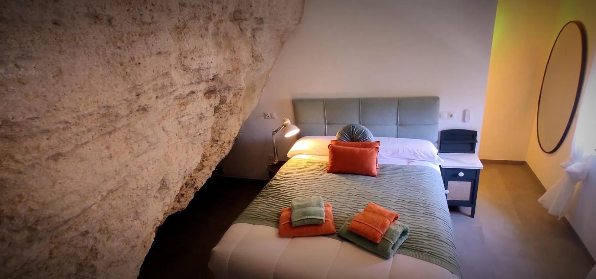 Сasa de vacaciones Casa Cueva Las Chicas Del Puente Setenil De Las Bodegas